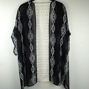 Black & White‎ Sheer Kimono Beach Cover Up With Geometric Pattern Size M/L